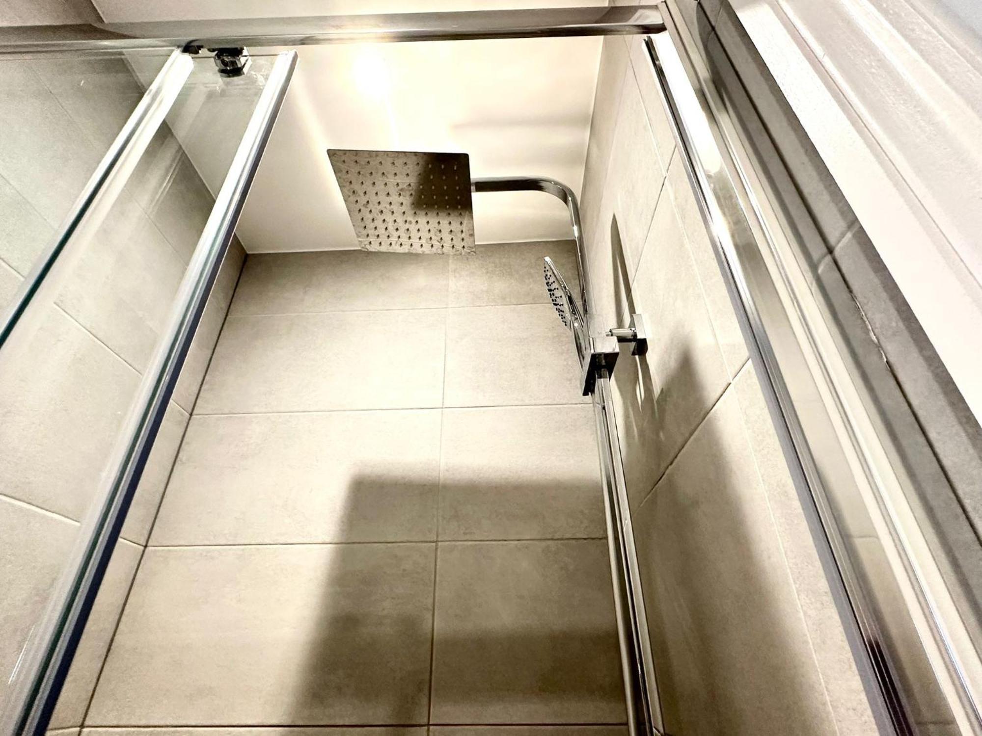 Bright Modern, Private Apartment,15 Mins To Central London Хендон Экстерьер фото